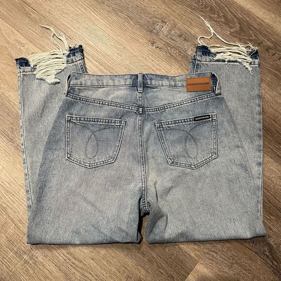 NWT Calvin Klein High-Rise Classic Straight Jeans - Size: 27 - Picture 11 of 11